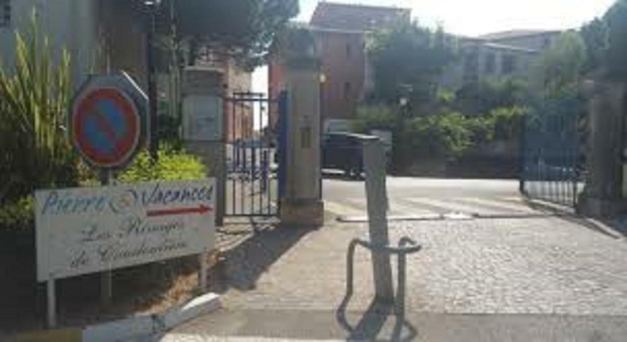 Coudouliere Vue Mer Et Port Apartment Six-Fours-les-Plages Exterior foto